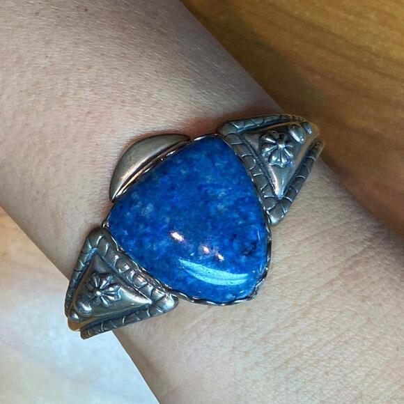 Carolyn Pollack Sterling Silver Shield Sodalite Decorated Bracelet For Women - Picture 2 of 10